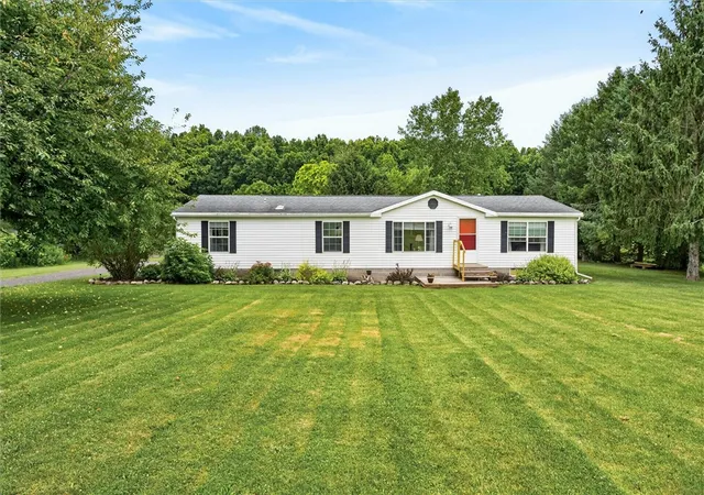 1st image of 1899 Shuler Rd, Lyons, NY 14489 | MLS# R1696784