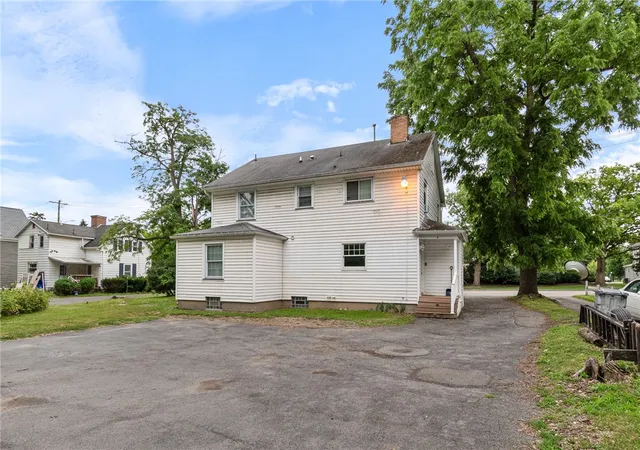 Photo 5 of Sale Pending at 106 Hamilton St, Geneva, NY 14456 | MLS# R1693891 | Listing updated on 2026-07-13