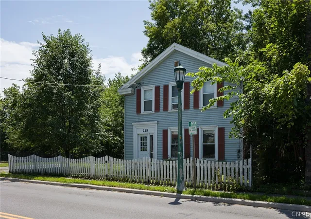 35th image of 215 W Main St, Watertown, NY 13601 | MLS# S1696807