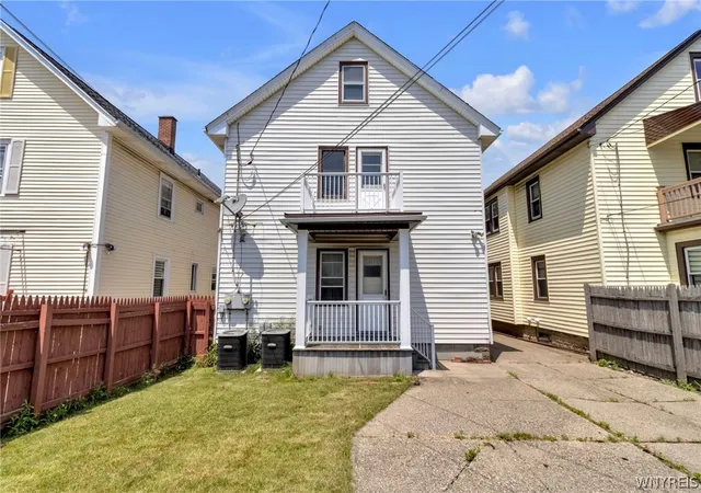 Listing Photo 2 - Condo for sale in building located at 136 Lincoln Blvd, Buffalo, NY 14217 - Unit #