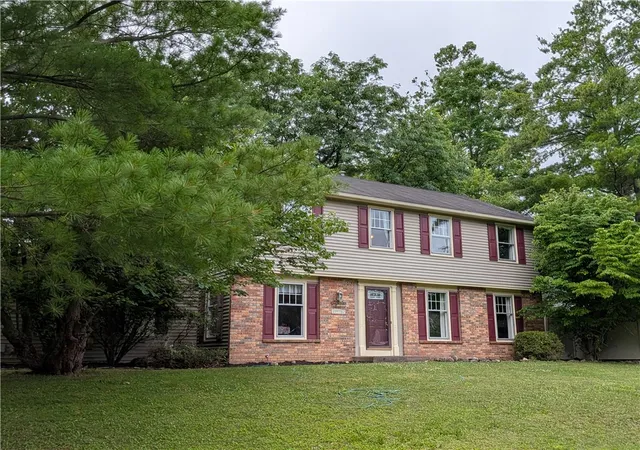 2nd image of 1 Locke Dr, Pittsford, NY 14534 | MLS# R1696241
