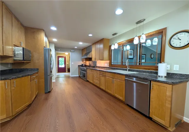 4th image of 1 Locke Dr, Pittsford, NY 14534 | MLS# R1696241