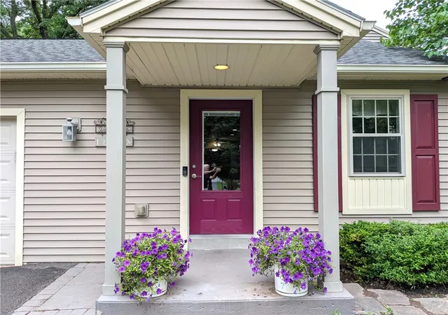 50th image of 1 Locke Dr, Pittsford, NY 14534 | MLS# R1696241