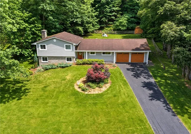 2nd image of 24 Little Spring, Perinton, NY 14450 | MLS# R1696465