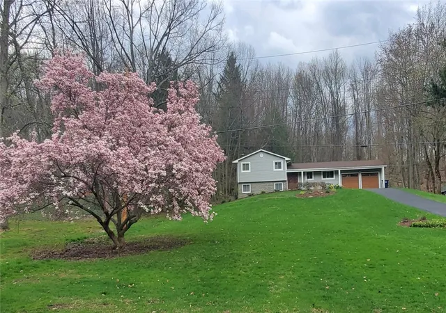 37th image of 24 Little Spring, Perinton, NY 14450 | MLS# R1696465