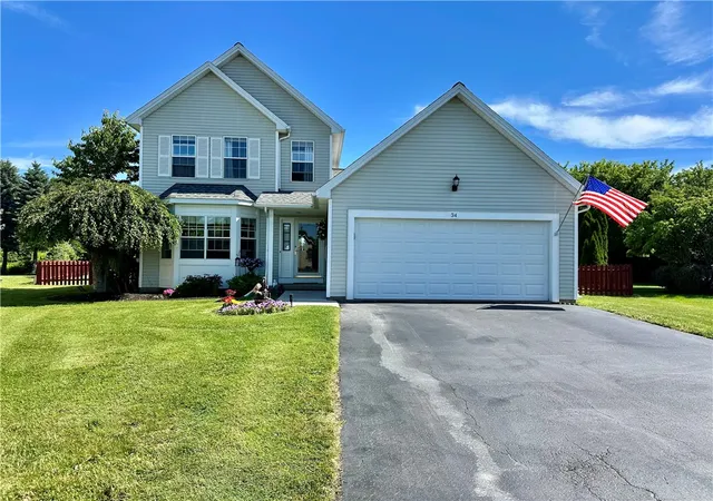 Homes for sale in Greece, NY | 34 Hale Cir, Greece, NY 14612 | MLS# R1695961