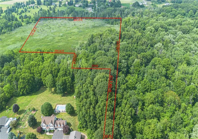 3rd image of 2120 Whitney Rd E, Fairport, NY 14450 | MLS# R1695208