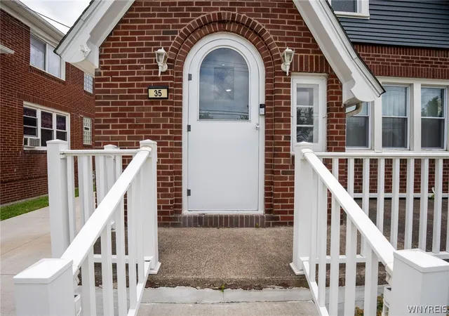 Photo 4 of Single family home for sale at 35 Fernald Ave, Buffalo, NY 14218 | MLS# B1696725 | Listing updated on 2026-07-30