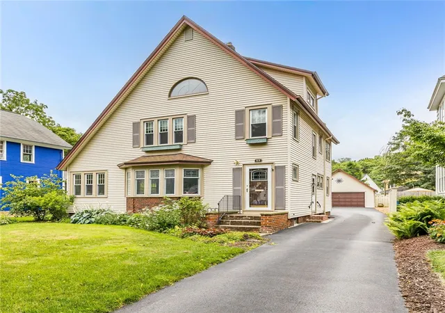 Homes for sale in Rochester, NY | 55 Elm Dr, Rochester, NY 14609 | MLS# R1696837