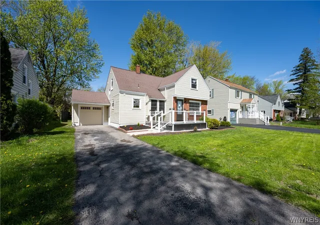 Photo 1 of Sale Pending at 333 Lamarck Dr, Buffalo, NY 14226 | MLS# B1696549 | Listing updated on 2026-07-14