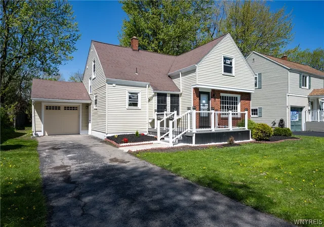 Photo 2 of Sale Pending at 333 Lamarck Dr, Buffalo, NY 14226 | MLS# B1696549 | Listing updated on 2026-07-14