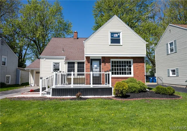 Photo 3 of Sale Pending at 333 Lamarck Dr, Buffalo, NY 14226 | MLS# B1696549 | Listing updated on 2026-07-14