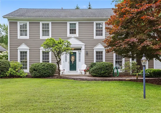 3rd image of 495 Granger Cir, Webster, NY 14580 | MLS# R1696714