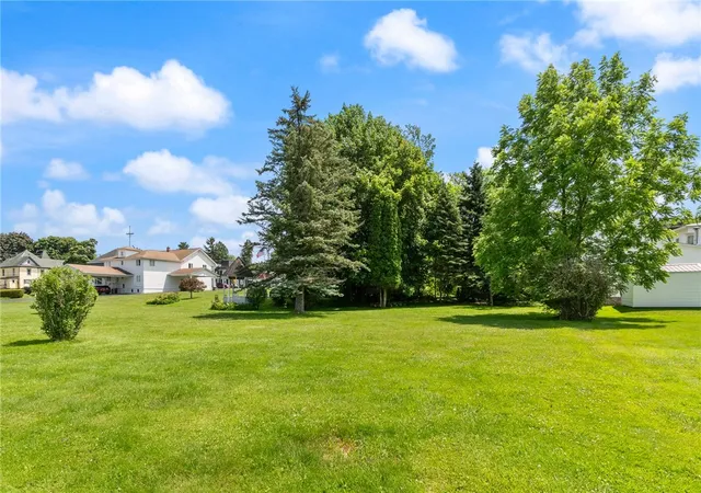 Homes for sale in Williamson, NY | 4007 Ridge Rd, Williamson, NY 14589 | MLS# R1692057