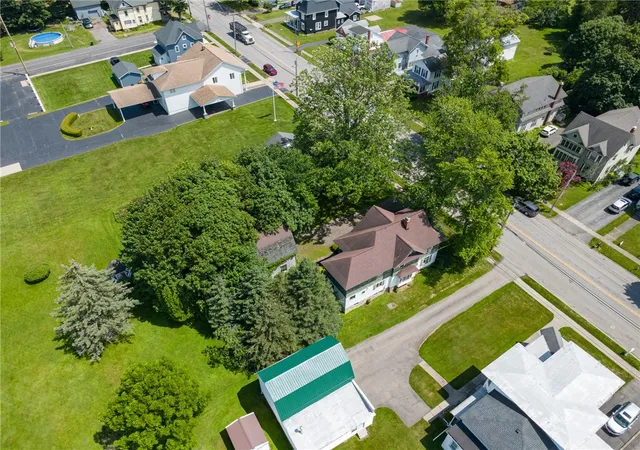 Homes for sale in Williamson, NY | 4007 Ridge Rd, Williamson, NY 14589 | MLS# R1692057