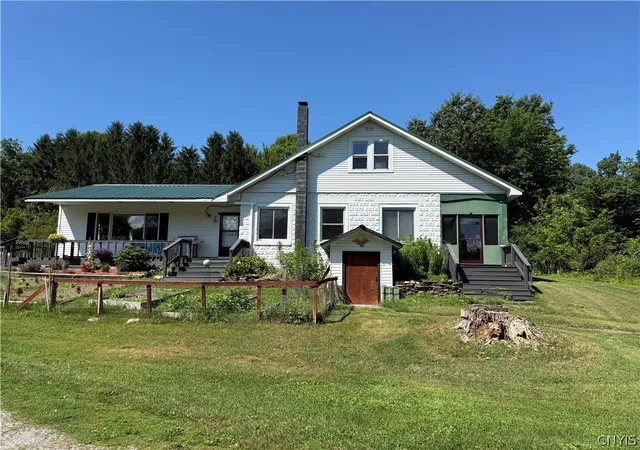 2nd image of 189 County Route 10, Pennellville, NY 13132 | MLS# S1696033