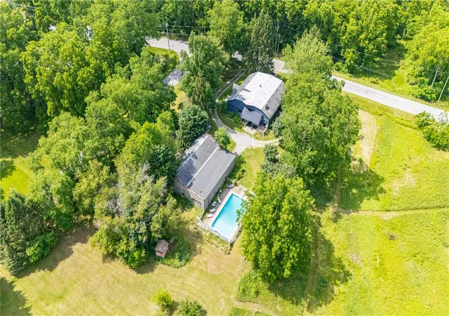 3rd image of 305 Pond Rd Rd, Mendon, NY 14472 | MLS# R1695555