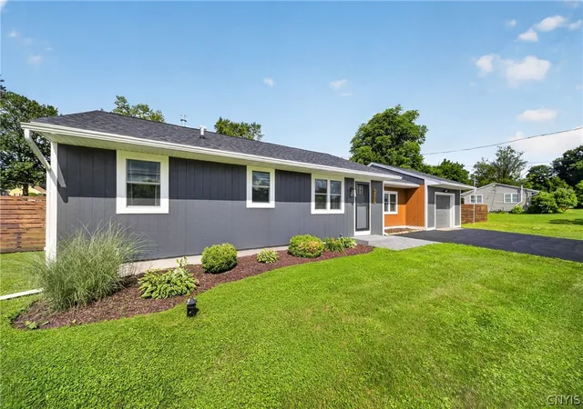2nd image of 4411 Cedarvale Rd, Syracuse, NY 13215 | MLS# S1696041