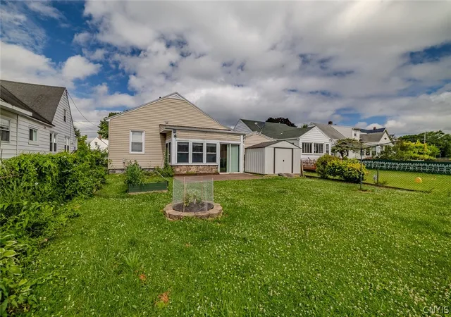 28th image of 107 Brookland Dr, Salina, NY 13208 | MLS# S1696557