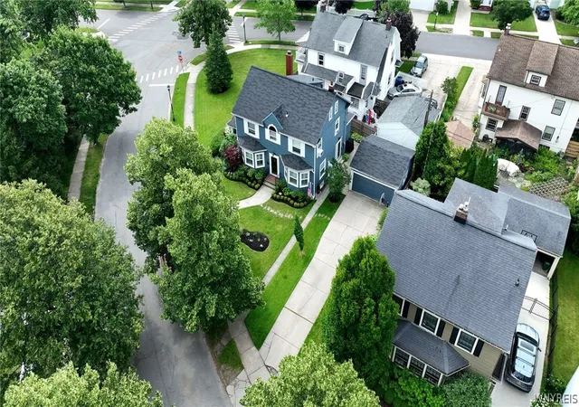 Photo 3 of Sale Pending at 8 North Dr, Buffalo, NY 14216 | MLS# B1695194 | Listing updated on 2026-07-23