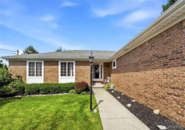 Homes for sale in Lancaster, NY | 222 Warner Rd, Lancaster, NY 14086 | MLS# B1695963