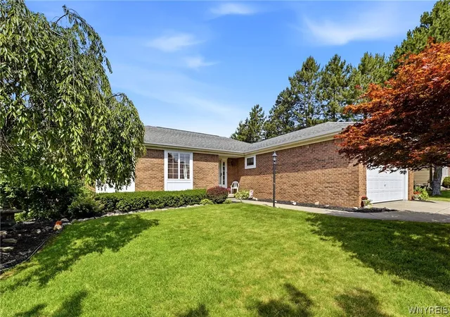 Homes for sale in Lancaster, NY | 222 Warner Rd, Lancaster, NY 14086 | MLS# B1695963