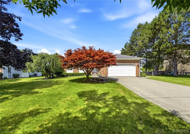 Homes for sale in Lancaster, NY | 222 Warner Rd, Lancaster, NY 14086 | MLS# B1695963