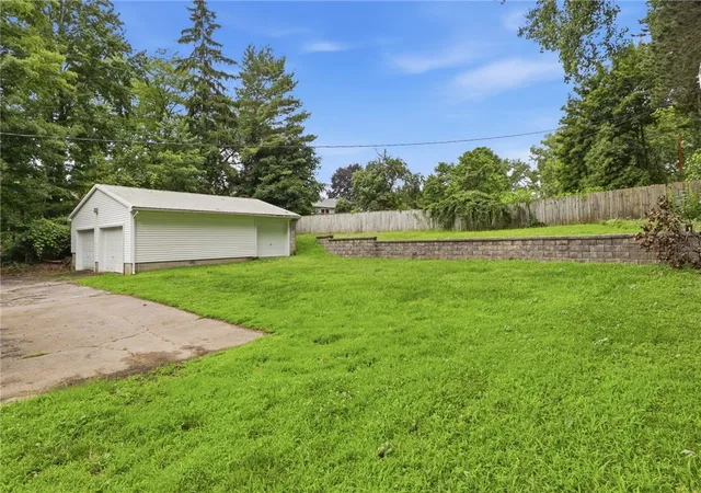 33rd image of 703 705 Holt Rd, Webster, NY 14580 | MLS# R1694744
