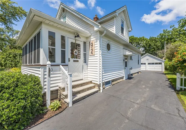 2nd image of 92 Orchard Dr, Rochester, NY 14618 | MLS# R1696849