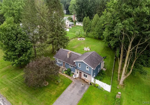 3rd image of 858 Fyler Rd, Kirkville, NY 13082 | MLS# S1692886