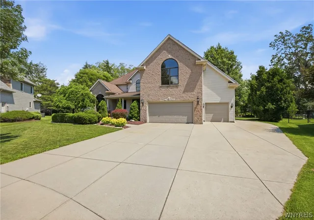 Homes for sale in Lancaster, NY | 52 Quail Run Ln, Lancaster, NY 14086 | MLS# B1696204