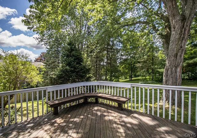 Homes for sale in Manlius, NY | 4877 Edgeworth Dr, Manlius, NY 13104 | MLS# S1696468