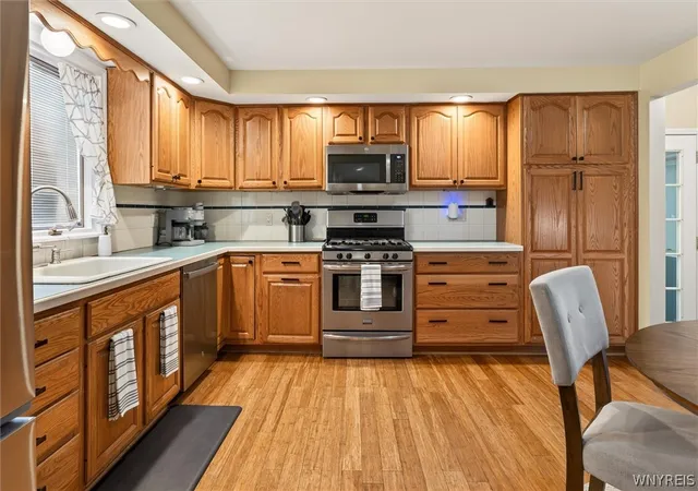 2nd image of 114 Chateau Ct, Depew, NY 14043 | MLS# B1695509
