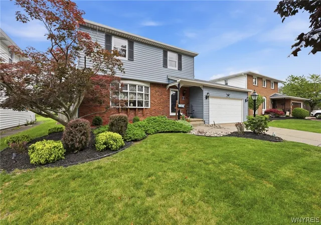 3rd image of 125 Brookside Ter W, Tonawanda, NY 14150 | MLS# B1696860