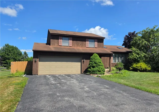 Photo 1 of Single family home for sale at 7698 Dominion Pkwy, Liverpool, NY 13090 | MLS# S1696439 | Listing updated on 2026-07-28