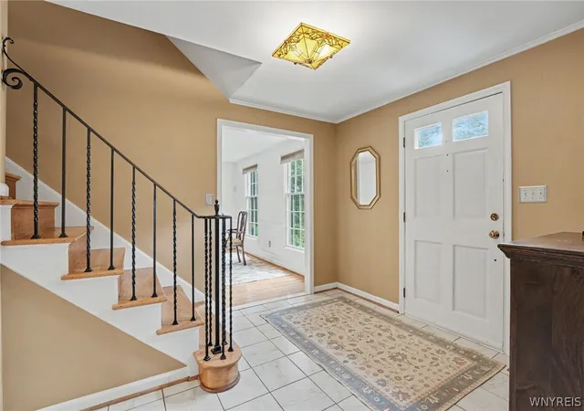 2nd image of 70 Briarhill Rd, Buffalo, NY 14221 | MLS# B1696140
