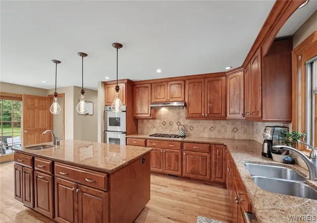 4th image of 70 Briarhill Rd, Buffalo, NY 14221 | MLS# B1696140