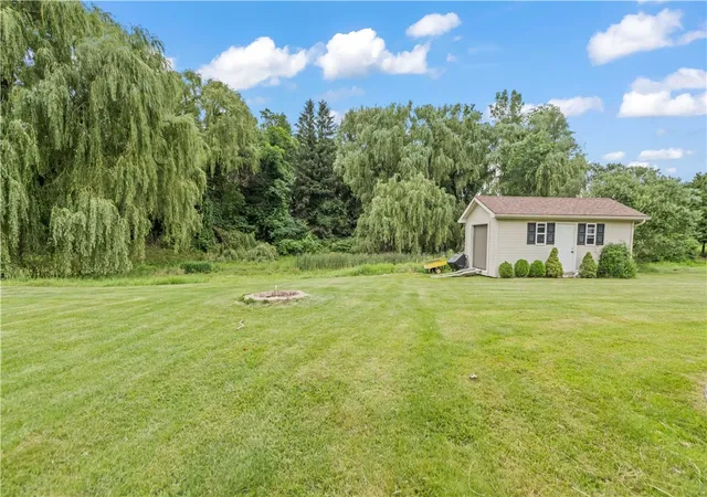 36th image of 1296 Lakeville Ln, Webster, NY 14580 | MLS# R1695511