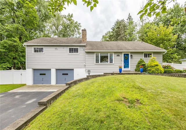 3rd image of 969 Klem Rd, Webster, NY 14580 | MLS# R1696114