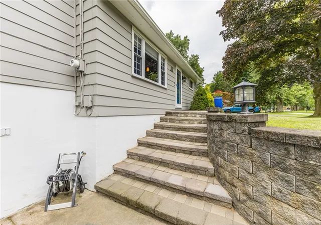 4th image of 969 Klem Rd, Webster, NY 14580 | MLS# R1696114