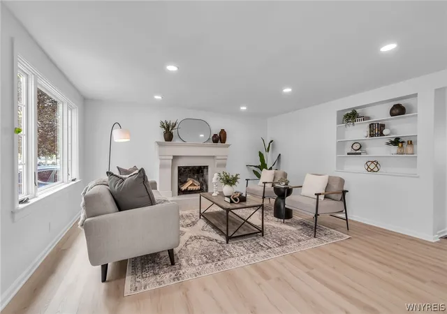 3rd image of 115 Calvert Blvd, Tonawanda, NY 14150 | MLS# B1696918