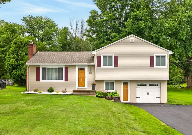 1st image of 1219 Wall Rd, Webster, NY 14580 | MLS# R1695212