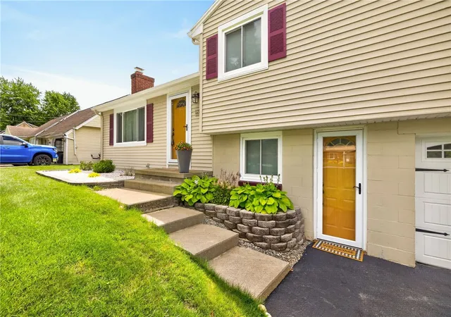 3rd image of 1219 Wall Rd, Webster, NY 14580 | MLS# R1695212