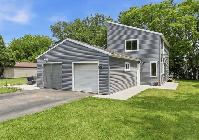 1st image of 12 Hanningfield Cir, Fairport, NY 14450 | MLS# R1696964