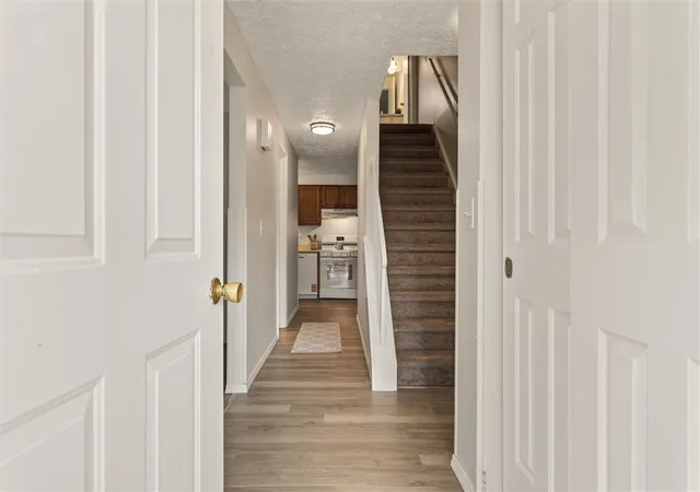 3rd image of 186 Wycliff Dr, Webster, NY 14580 | MLS# R1693000
