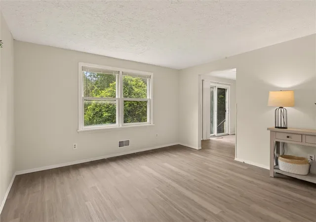 5th image of 186 Wycliff Dr, Webster, NY 14580 | MLS# R1693000