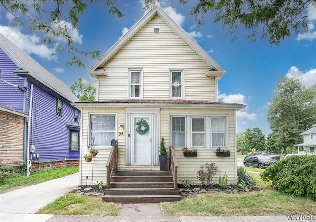 1st image of 95 Adam St, Tonawanda, NY 14150 | MLS# B1696829