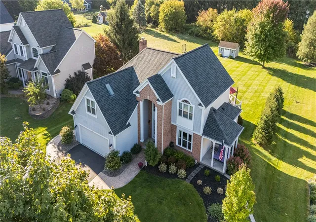 3rd image of 5 Teal Dr, Fairport, NY 14450 | MLS# R1696206