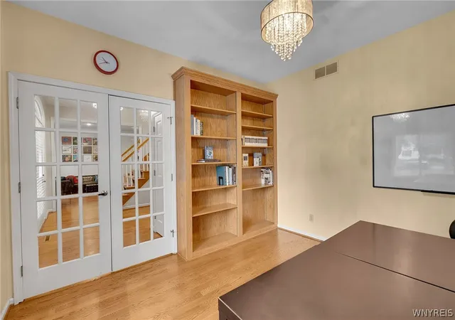Photo 3 of Single family home for sale at 10 E Pinelake Dr, Buffalo, NY 14221 | MLS# B1696642 | Listing updated on 2026-07-30