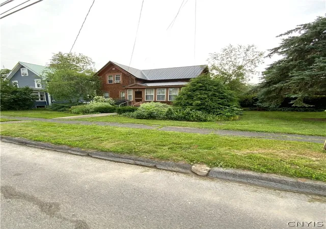 2nd image of 55 Anthony St, Alexandria Bay, NY 13607 | MLS# S1696965